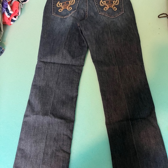 Stylish Country Jeans - Picture 2 of 4